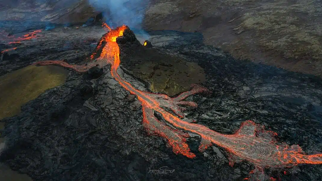 Volcan dans la péninsule de Reykjanes