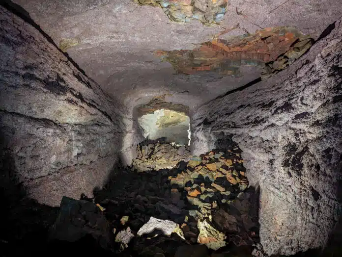 Tunnel de lave de Víðgelmir
