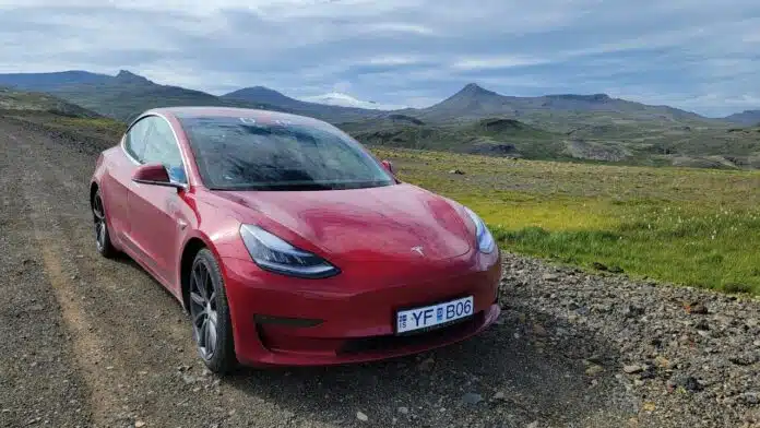 louer voiture électrique Tesla Islande